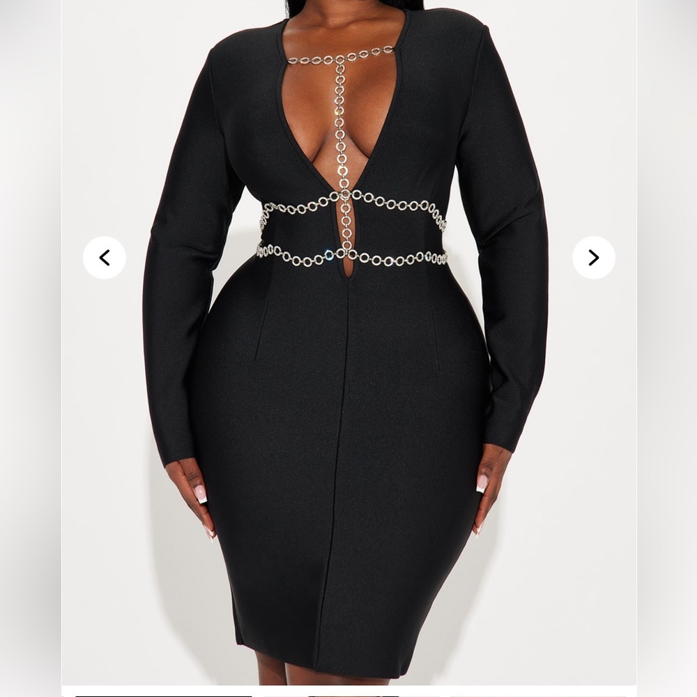 ✨Fashion Nova Black Chain Detail HOLIDAY✨Dress Medium